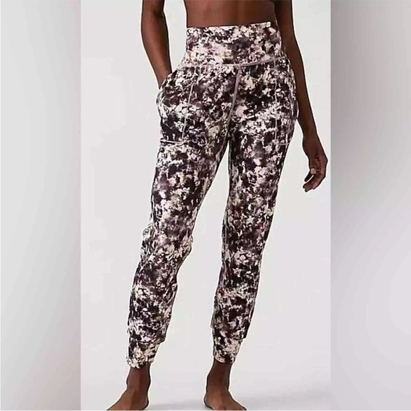 Athleta Salutation High Rise Jogger in Brown White Tie Dye Athletic Pants Medium - Picture 1 of 10